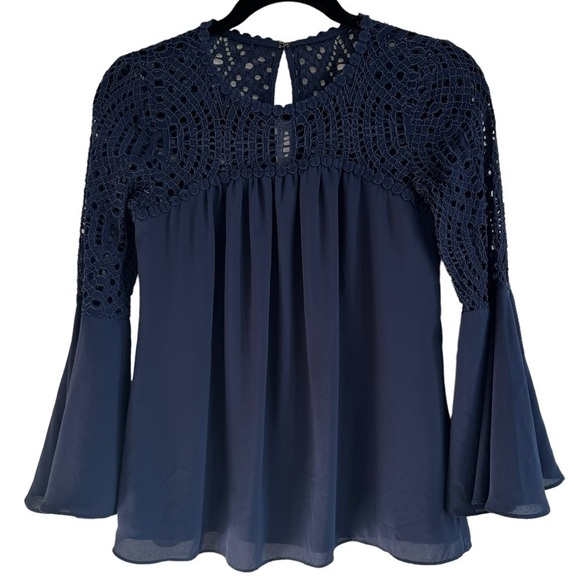Lilly Pulitzer Amenna Lace Flounce Sleeve Blouse, True Navy, Size 00 - Picture 2 of 9